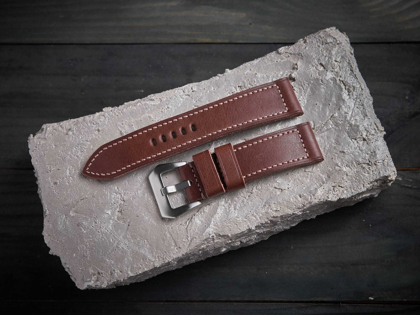 Brown vachetta leather Panerai strap. Customizable size and details.-2 Moons Leather