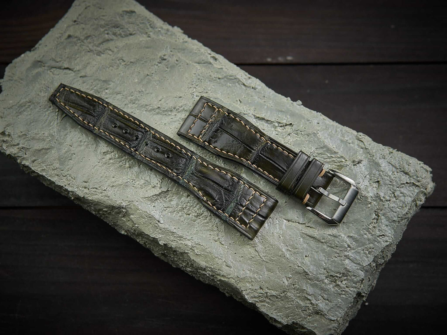 Olive green alligator leather pilot strap. Customizable IWC strap.-2 Moons Leather