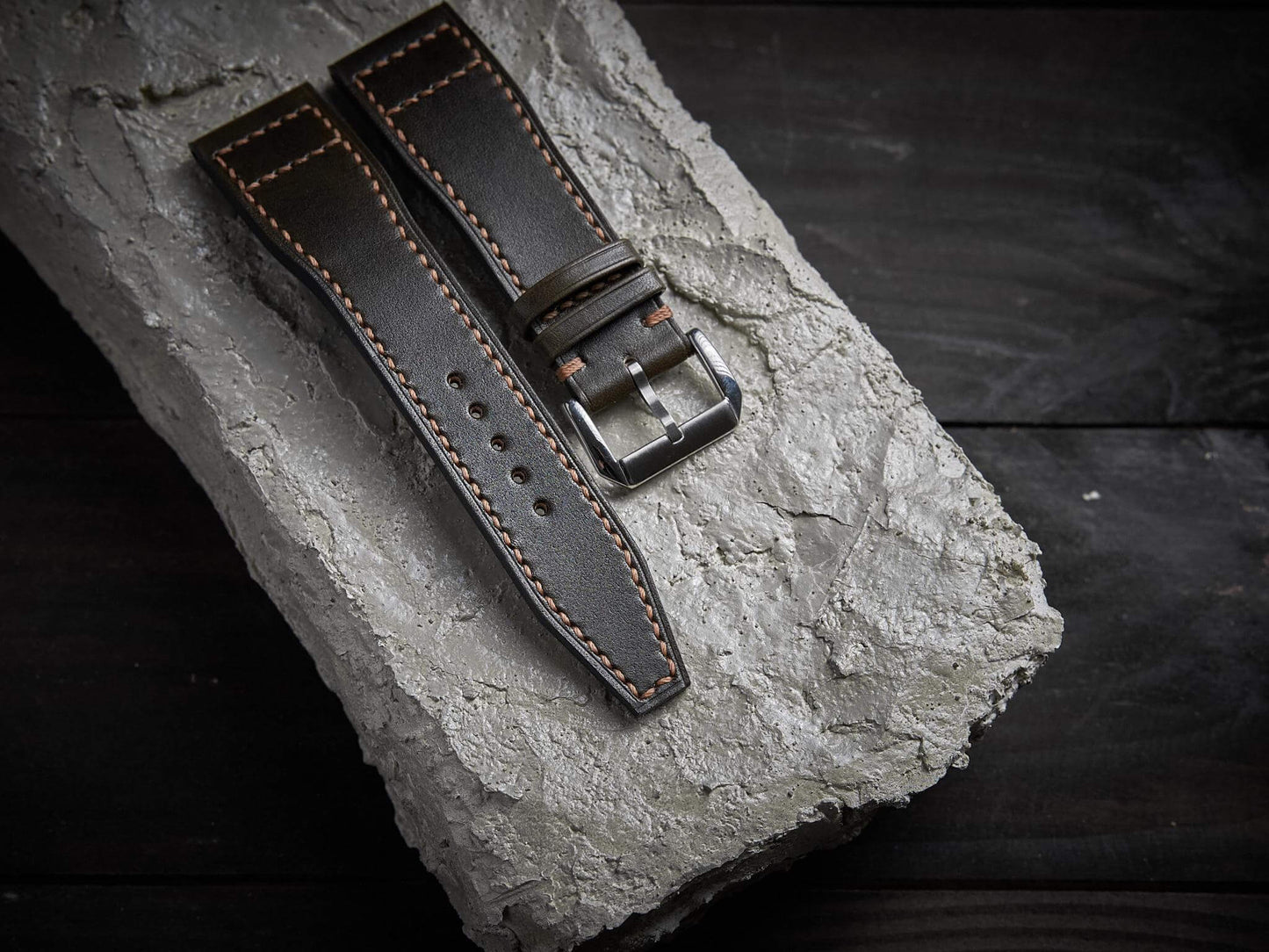 Olive veg tan leather pilot strap. Customizable IWC strap.-2 Moons Leather