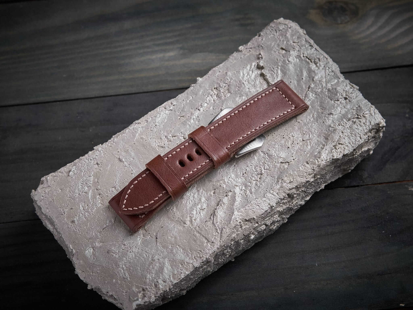 Brown vachetta leather Panerai strap. Customizable size and details.-2 Moons Leather