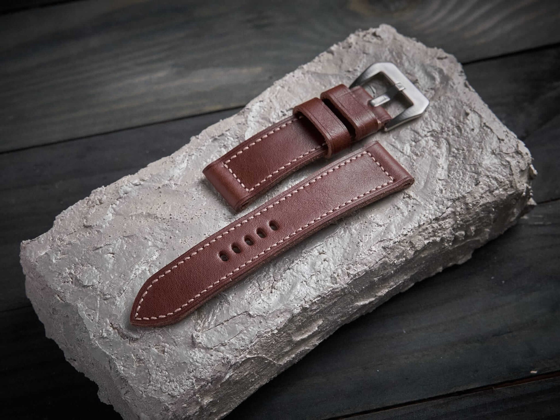 Brown vachetta leather Panerai strap. Customizable size and details.-2 Moons Leather