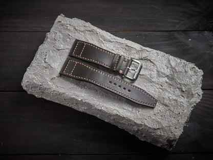 Olive veg tan leather pilot strap. Customizable IWC strap.-2 Moons Leather