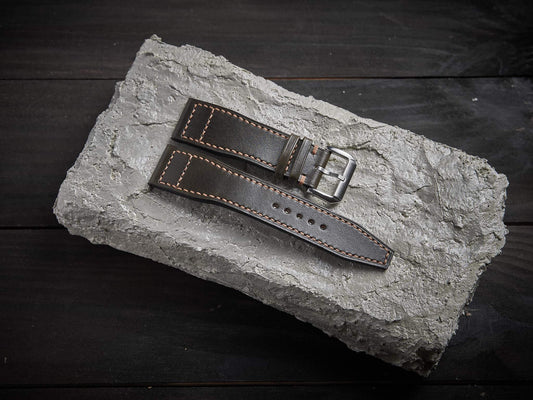 Olive veg tan leather pilot strap. Customizable IWC strap.-2 Moons Leather
