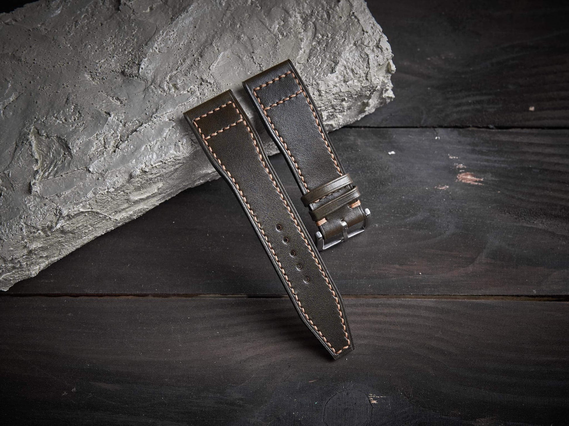 Olive veg tan leather pilot strap. Customizable IWC strap.-2 Moons Leather